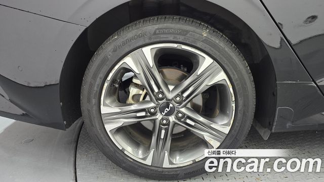 Kia K5 2023 — photo 5