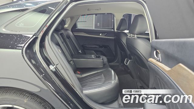 Kia K5 2023 — photo 17