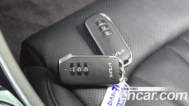 Kia K5 2023 — photo 22