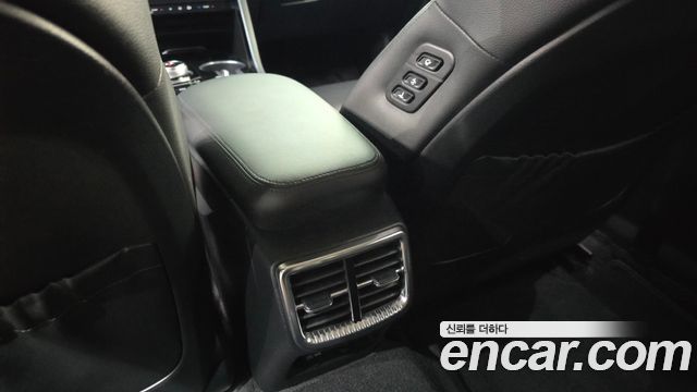 Kia K5 2023 — photo 31