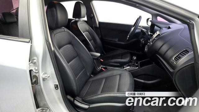 Kia K3 2018 — photo 17