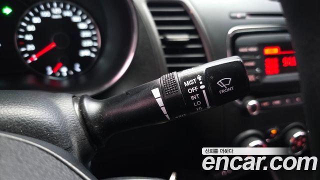 Kia K3 2018 — photo 31