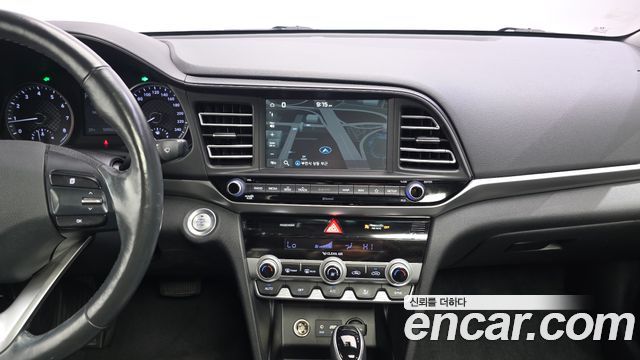 Hyundai AVANTE 2019 — photo 20