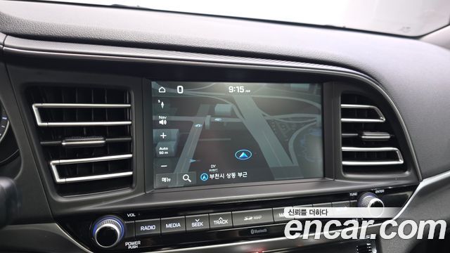 Hyundai AVANTE 2019 — photo 21