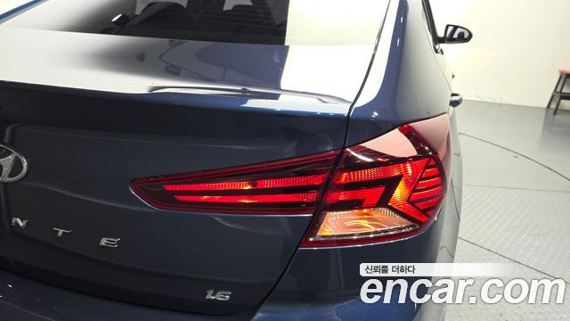 Hyundai AVANTE 2019 — photo 9