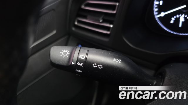 Hyundai AVANTE 2019 — photo 28