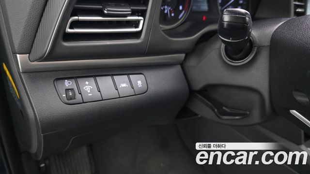 Hyundai AVANTE 2019 — photo 31