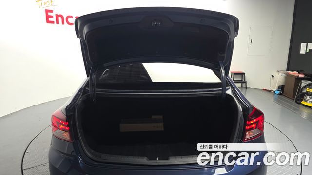 Hyundai AVANTE 2019 — photo 32