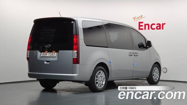 Hyundai Staria 2022 — photo 2