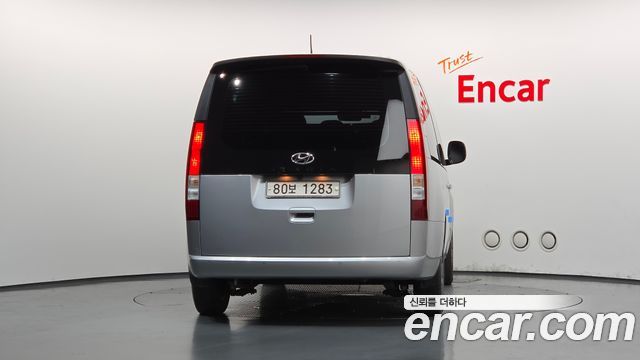 Hyundai Staria 2022 — photo 4
