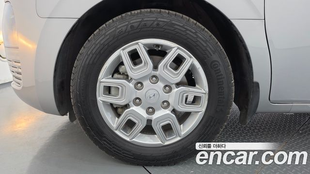Hyundai Staria 2022 — photo 5