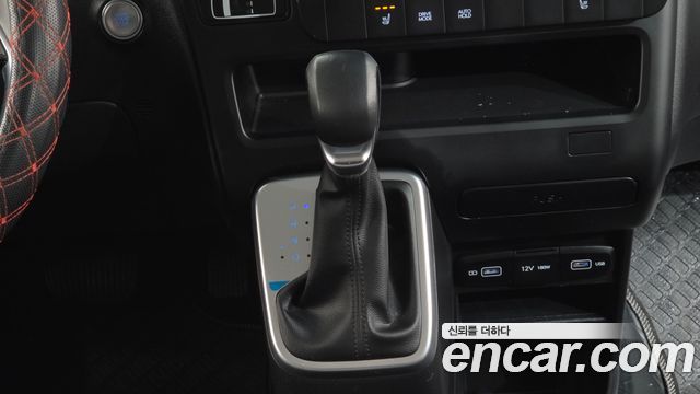 Hyundai Staria 2022 — photo 9