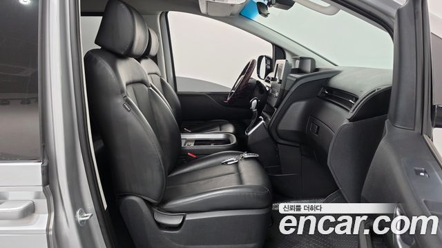 Hyundai Staria 2022 — photo 11