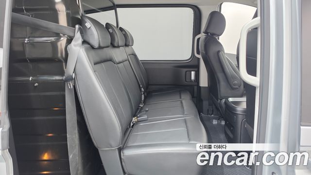 Hyundai Staria 2022 — photo 12
