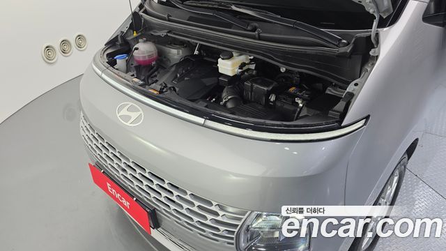 Hyundai Staria 2025 — photo 6