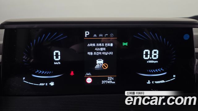 Hyundai Staria 2025 — photo 8