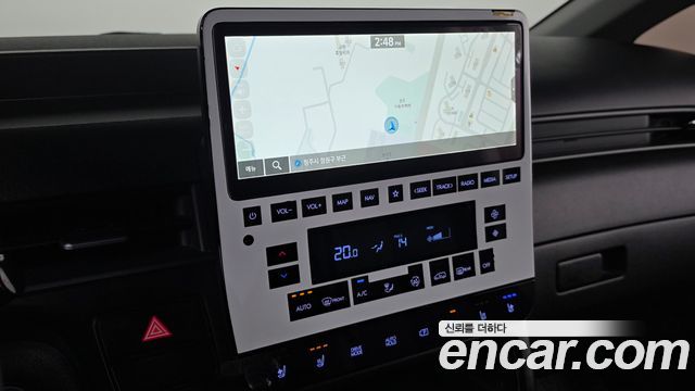 Hyundai Staria 2025 — photo 13