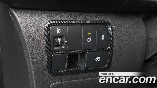 Hyundai Staria 2025 — photo 18