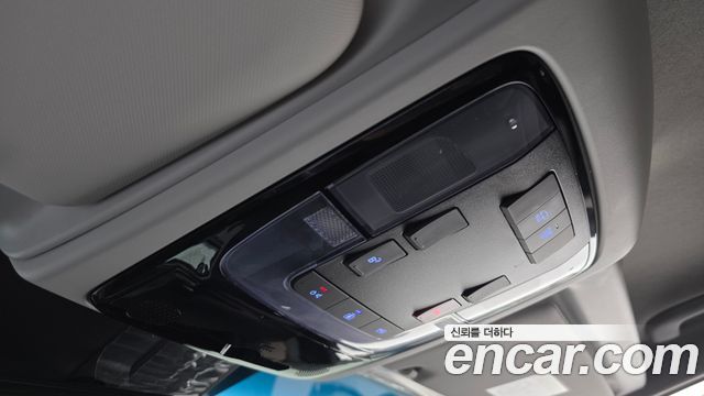 Hyundai Staria 2025 — photo 20