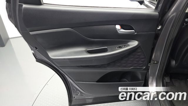 Hyundai Santafe 2023 — photo 15