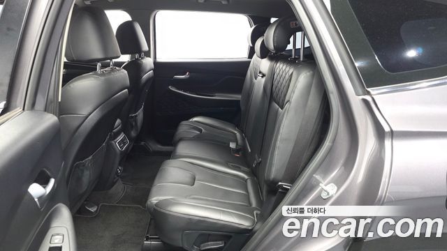 Hyundai Santafe 2023 — photo 16