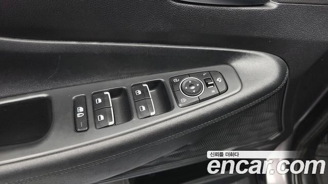 Hyundai Santafe 2023 — photo 31