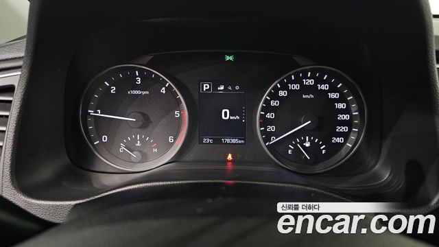 Hyundai AVANTE 2018 — photo 11