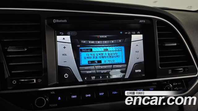 Hyundai AVANTE 2018 — photo 21
