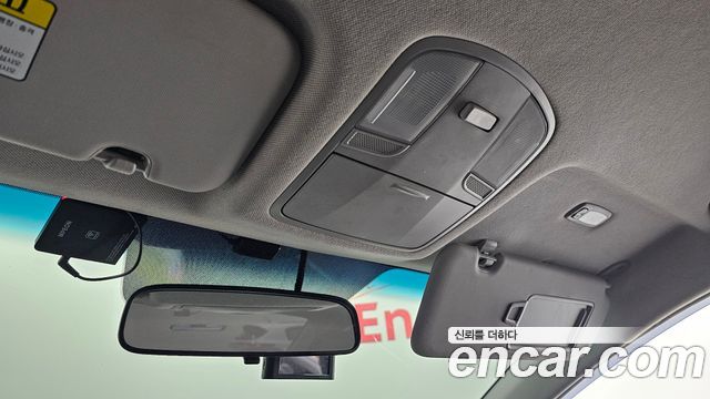 Hyundai AVANTE 2018 — photo 25