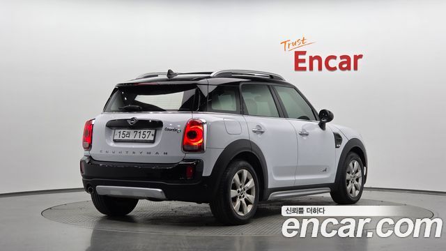 Mini Countryman 2019 — photo 2