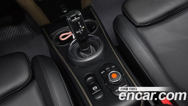 Mini Countryman 2019 — photo 12