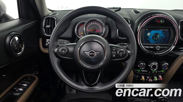 Mini Countryman 2019 — photo 19