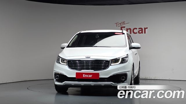 Kia Canival 2017 — photo 3