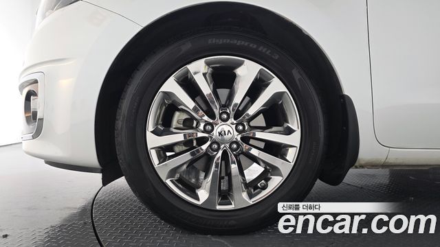 Kia Canival 2017 — photo 5