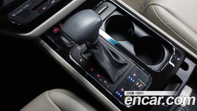 Kia Canival 2017 — photo 12