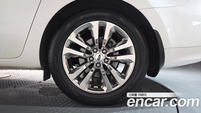 Kia Canival 2017 — photo 7