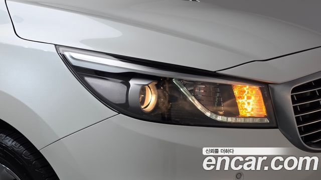 Kia Canival 2017 — photo 8