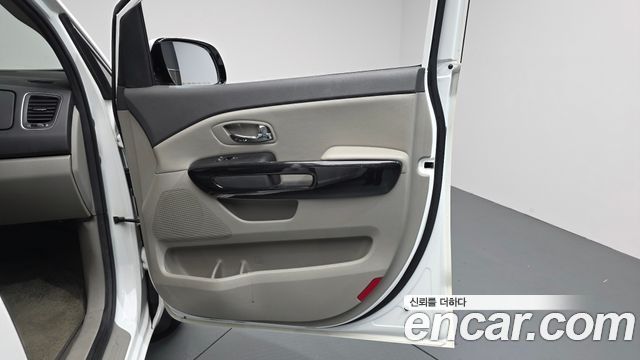 Kia Canival 2017 — photo 15