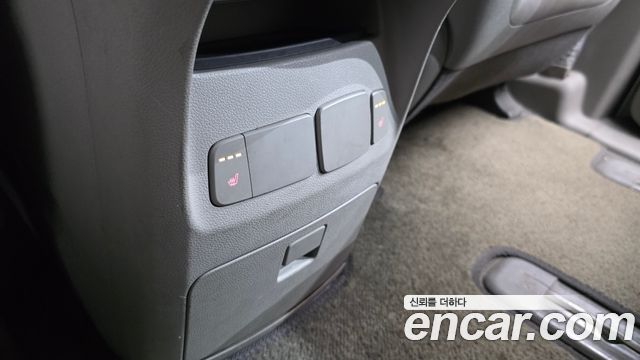 Kia Canival 2017 — photo 30
