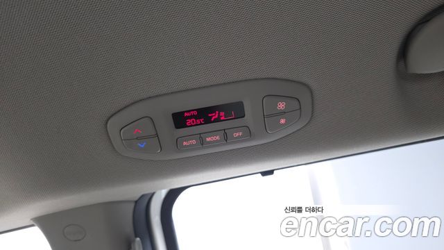 Kia Canival 2017 — photo 32