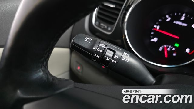 Kia Canival 2017 — photo 35