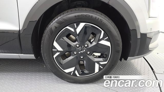 Kia Niro 2023 — photo 7