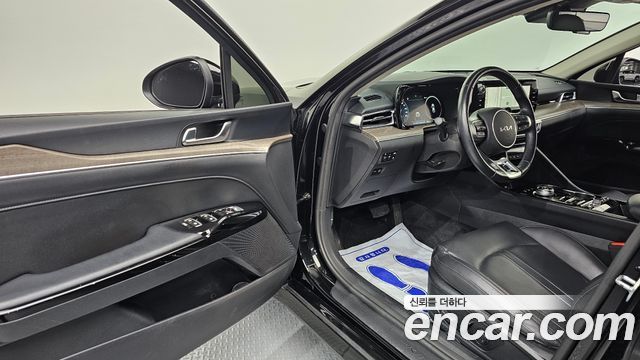Kia K5 2022 — photo 13