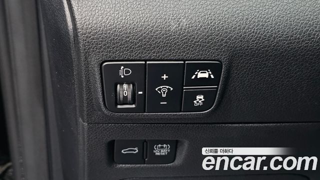 Kia K5 2022 — photo 18