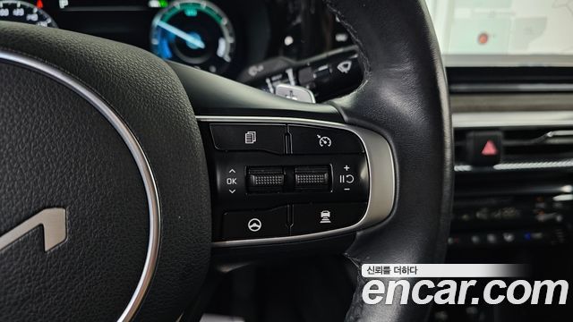 Kia K5 2022 — photo 22