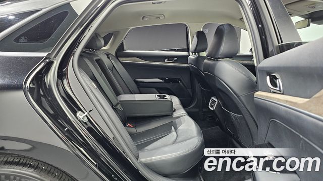 Kia K5 2022 — photo 31