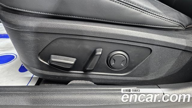 Kia K5 2022 — photo 32