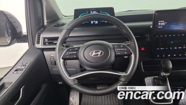 Hyundai Staria 2025 — photo 19