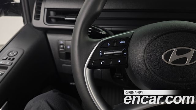 Hyundai Staria 2025 — photo 23