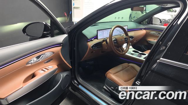 Genesis GV70 2025 — photo 13